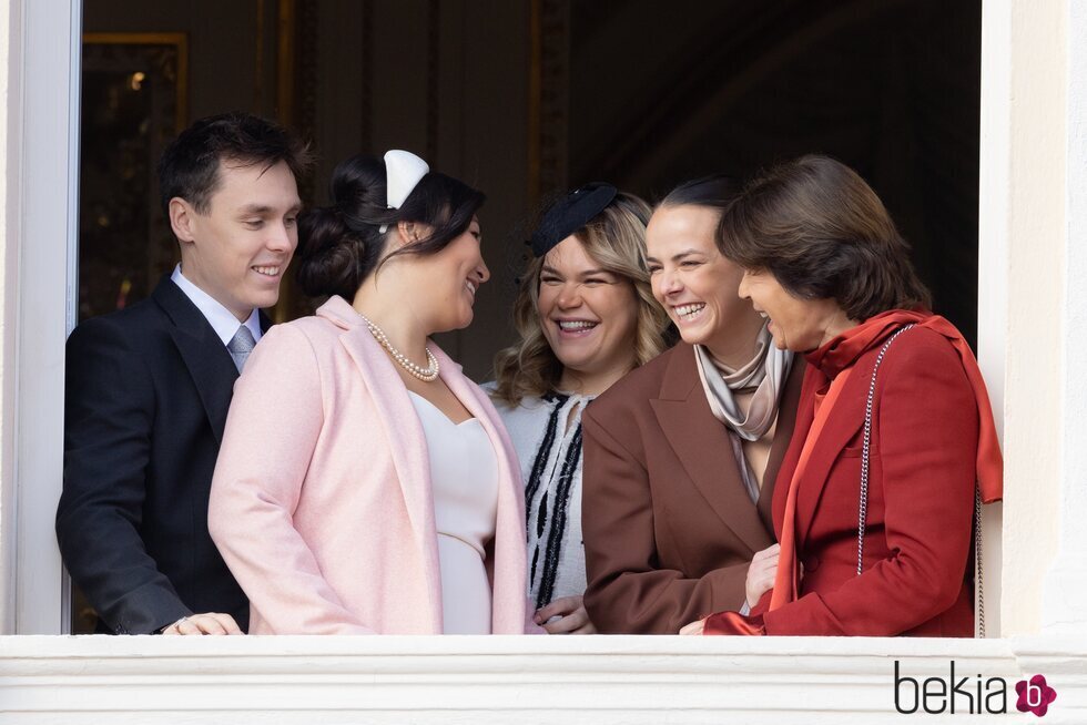 Estefanía de Mónaco con sus hijos Louis Ducruet, Pauline Ducruet y Camille Gottlieb y su nuera Marie Ducruet en el Día Nacional de Mónaco 2022