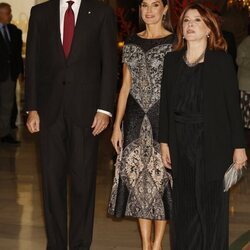 Los Reyes Felipe y Letizia y Cristina García Marcos en la entrega del Premio Francisco Cerecedo a Pilar Bonet