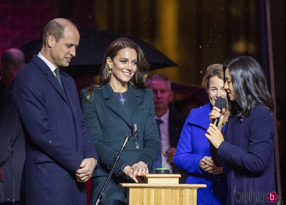 El Príncipe Guillermo y Kate Middleton con la Alcaldesa de Boston durante su visita a Estados Unidos