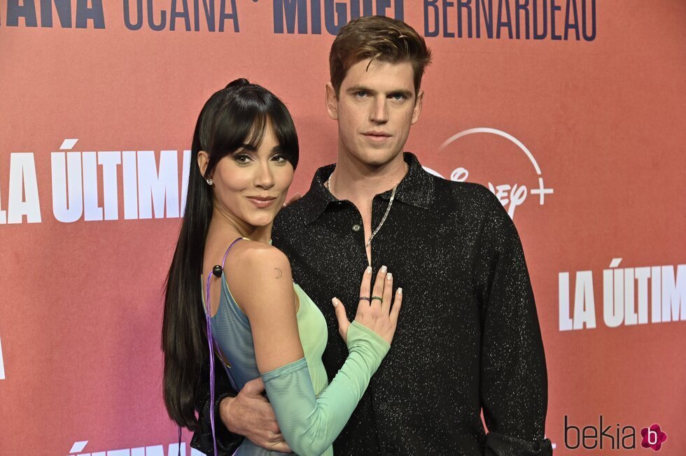 Aitana Ocaña y Miguel Bernardeau, acaramelados en el estreno de 'La última'