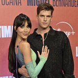 Aitana Ocaña y Miguel Bernardeau, acaramelados en el estreno de 'La última'