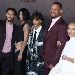 Will Smith con sus hijos y su mujer en la presentación de su película 'Emancipación'