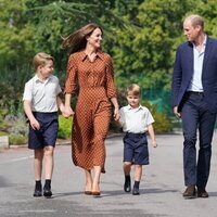 El Príncipe Guillermo y Kate Middleton y sus hijos George, Charlotte y Louis en su primer día de colegio en Lambrook School