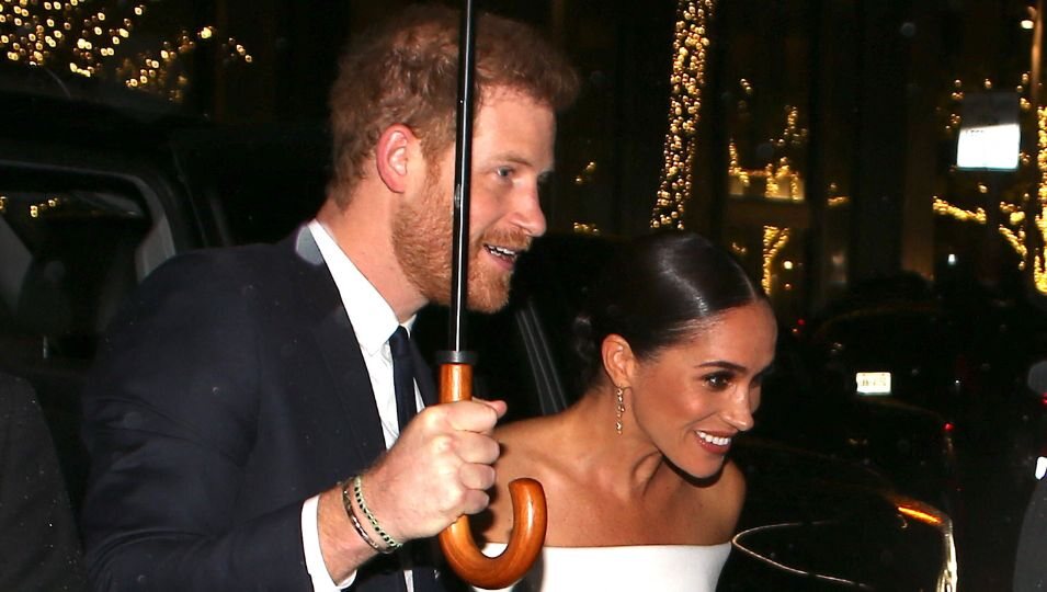 El Príncipe Harry y Meghan Markle a su llegada a la gala Robert F. Kennedy Human Rights Ripple of Hope 2022