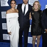 El Príncipe Harry y Meghan Markle con Kerry Kennedy en la gala Robert F. Kennedy Human Rights Ripple of Hope 2022