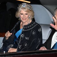 Los Reyes Carlos y Camilla en su primera recepción al Cuerpo Diplomático como Reyes