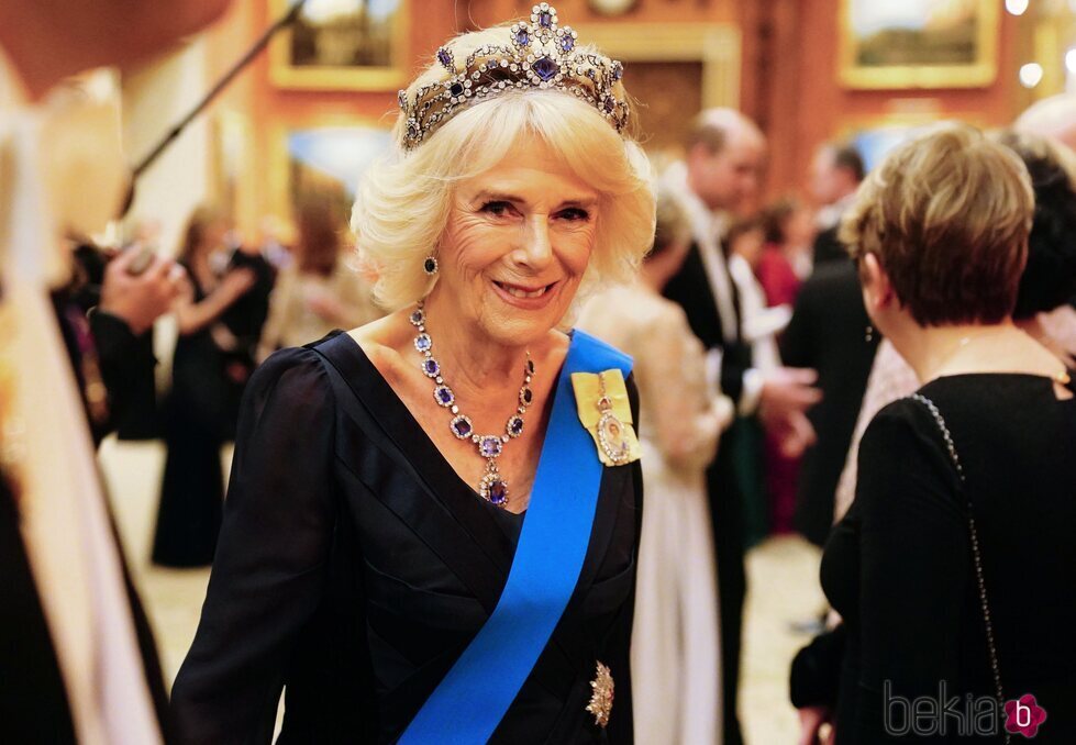 La Reina Camilla con la Tiara de Zafiros Belgas en su primera recepción al Cuerpo Diplomático como Reina