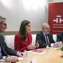 La Reina Letizia durante su intervención en una reunión de trabajo sobre el español en Estados Unidos en la sede del Cervantes en Los Angeles