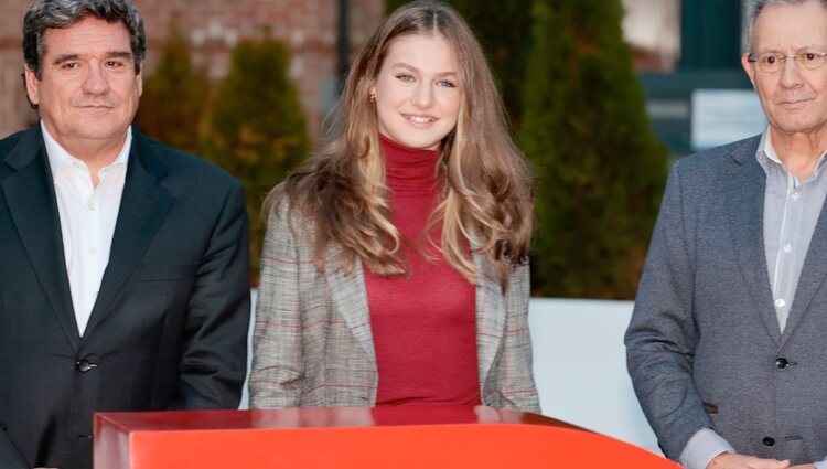 La Princesa Leonor participa en un encuentro junto a jóvenes voluntarios de Cruz Roja