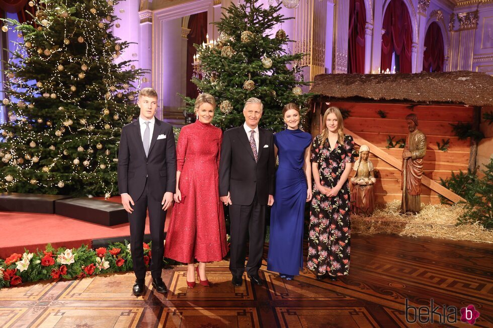 Felipe y Matilde de Bélgica y sus hijos Elisabeth, Emmanuel y Eleonore de Bélgica en el Concierto Navideño 2022