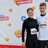 Los Príncipes Elisabeth y Emmanuel de Bélgica posan antes de participar en la Warmathon