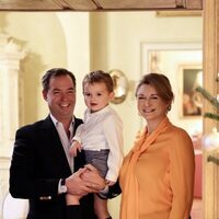 Posado oficial de navidad de los Príncipes Guillermo y Estefanía de Luxemburgo junto a su hijo, Charles