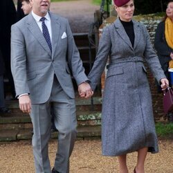 Zara Phillips y Mike Tindall en la misa de Navidad 2022