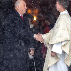 El Rey Harald de Noruega en una misa tradicional de Navidad