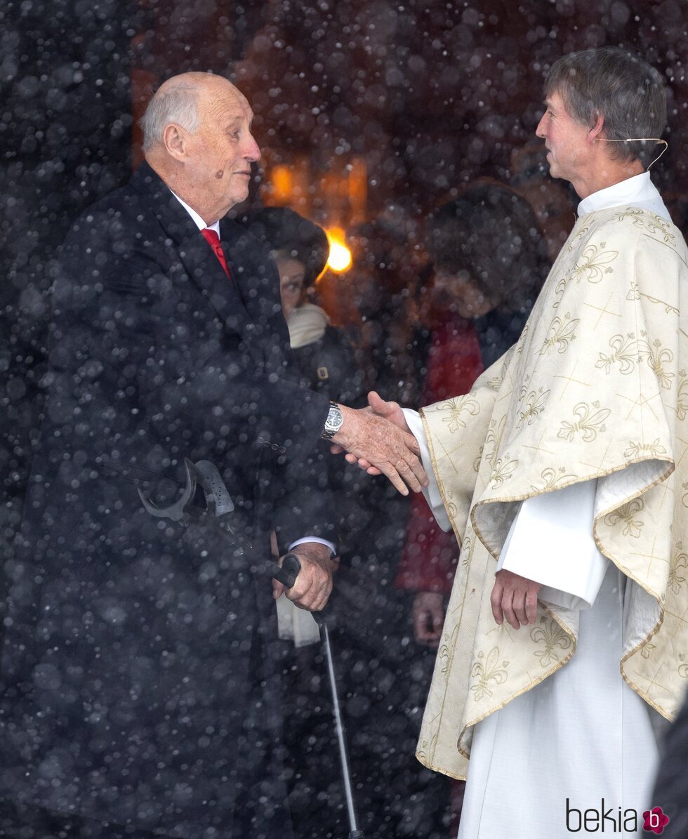 El Rey Harald de Noruega en una misa tradicional de Navidad