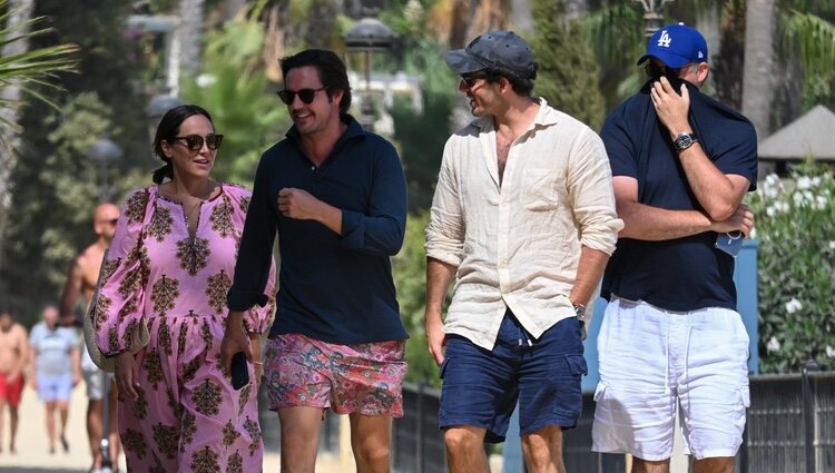 Tamara Falcó, Íñigo Onieva y Hugo Arévalo en Marbella