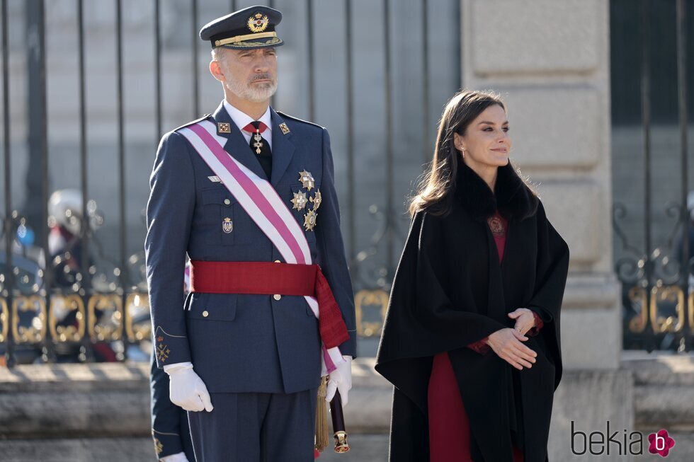 Los Reyes Felipe y Letizia a su llegada a la Pascua Militar 2023