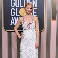 Claire Danes en la alfombra roja de los Globos de Oro 2023