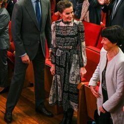 Los Reyes Felipe y Letizia en el acto de inauguración de la Farmacia Llabrés en Menorca