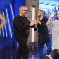 Laura Escanes en 'El Hormiguero' con Roberto Leal y Florentino Fernández