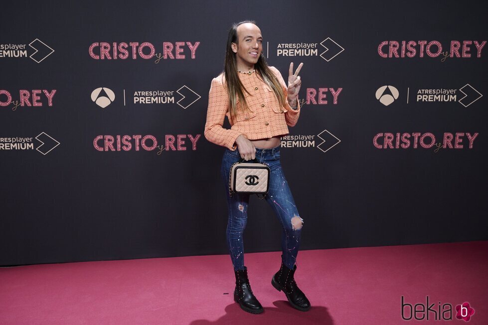 Aless Gibaja en la premiere de 'Cristo y Rey'