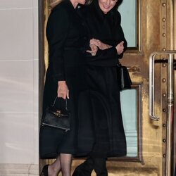 La Reina Letizia y Marie Chantal de Grecia tras la cena previa al funeral de Constantino de Grecia