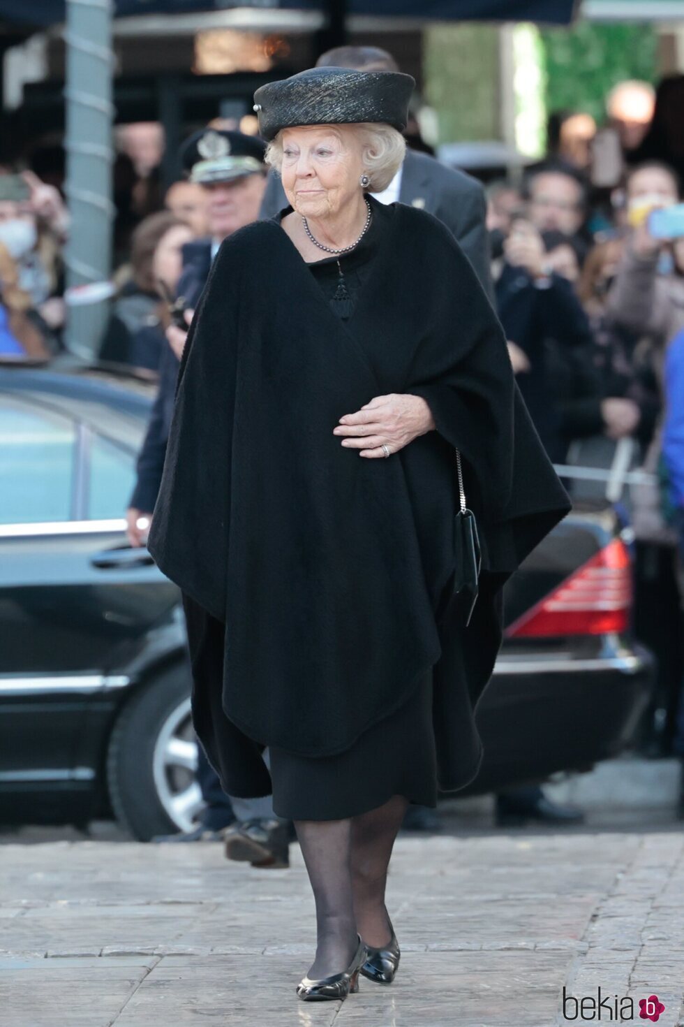 Beatriz de Holanda en el funeral de Constantino de Grecia