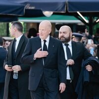 Siméon de Bulgaria en el funeral de Constantino de Grecia