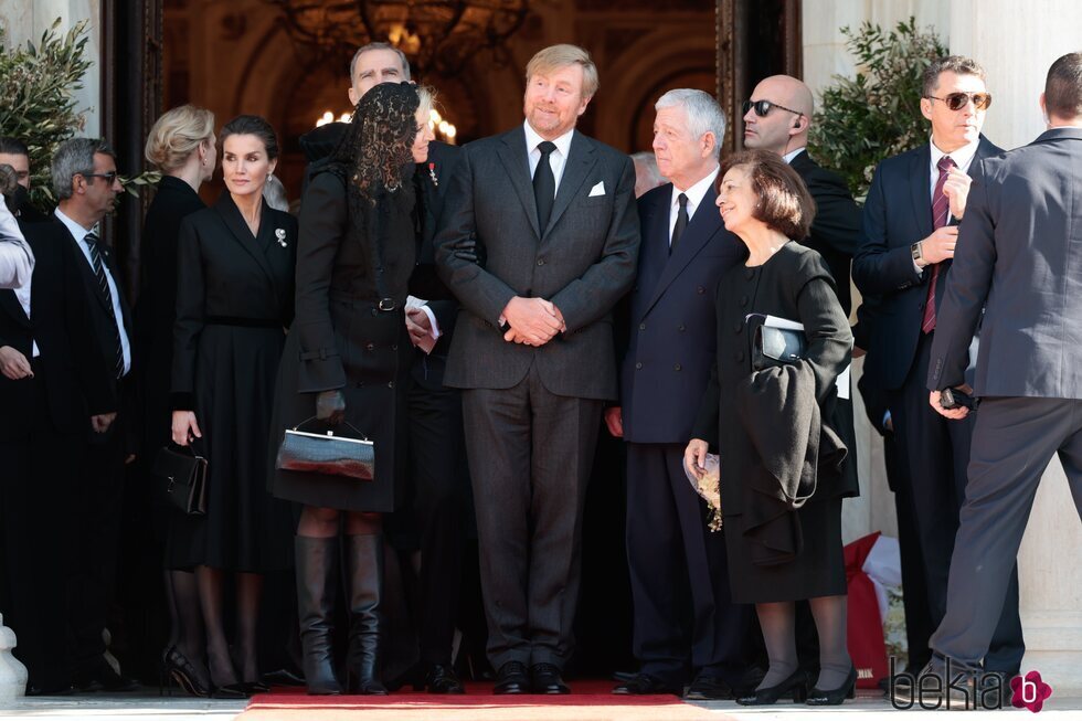 Los Reyes Felipe y Letizia, Guillermo Alejandro y Máxima de Holanda y Alexander y Katherine de Serbia en el funeral de Constantino de Grecia