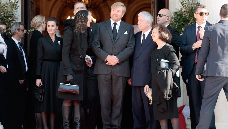 Los Reyes Felipe y Letizia, Guillermo Alejandro y Máxima de Holanda y Alexander y Katherine de Serbia en el funeral de Constantino de Grecia