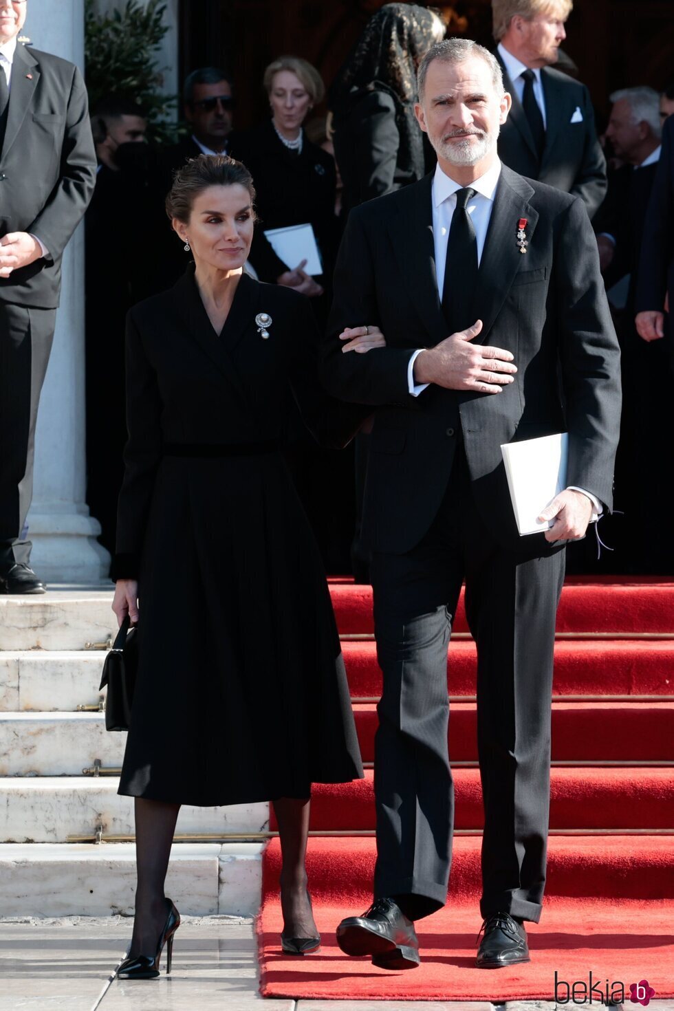 Los Reyes Felipe y Letizia a la salida del funeral de Constantino de Grecia