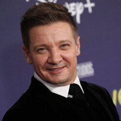 Jeremy Renner en la premiere de 'Ojo de Halcón'