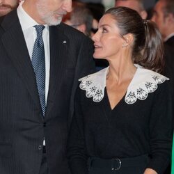 Los Reyes Felipe y Letizia, muy cómplices en la inauguración de FITUR 2023