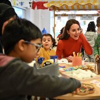 Kate Middleton en su visita a la Escuela Infantil Foxcubs