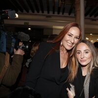 Rosario Mohedano y Rocío Flores en la inauguración del museo de Ortega Cano