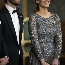 Carlos Felipe y Sofia de Suecia en la cena de gala por el comienzo del año del Jubileo del Rey de Suecia