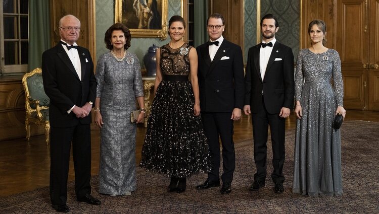 La Familia Real Sueca en la cena de gala por el comienzo del año del Jubileo del Rey de Suecia