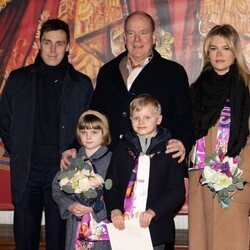 Alberto de Mónaco y sus hijos Jacques y Gabriella de Mónaco y sus sobrinos Louis Ducruet y Camille Gottlieb en el Festival de Circo de Monte-Carlo 2023