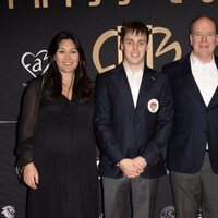 Alberto de Mónaco y Louis y Marie Ducruet y Camille Gottlieb en la Fight Aids Cup Gala 2023