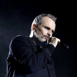 Miguel Bosé, sobre los escenarios, se convierte en el jurado de 'Covert Night', el nuevo formato de La 1