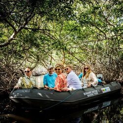 Guillermo, Máxima y Amalia de Holanda en el Parque Cultural Mangazina di Rei