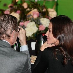 La Reina Letizia escuchando en el acto de presentación 'Todos contra el Cáncer'