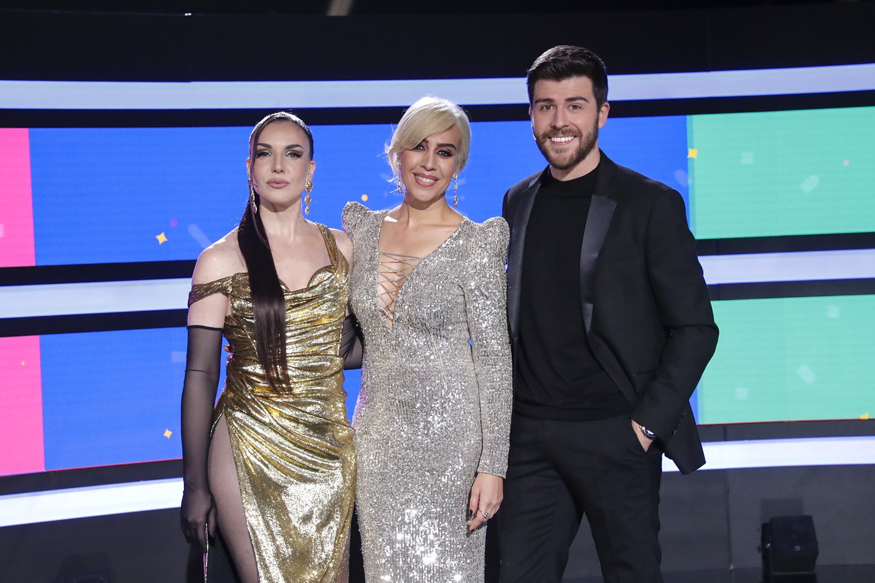 Inés Hernand, Mónica Naranjo y Rodrigo Vázquez, los presentadores del Benidorm Fest 2023 durante la final