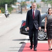 Los Reyes Felipe y Letizia en el Memorial Agostinho Neto de Luanda