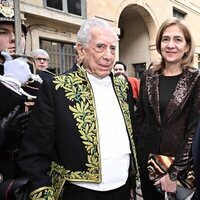 Mario Vargas Llosa, el Rey Juan Carlos y la Infanta Cristina en la Academia Francesa