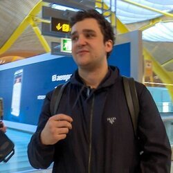 Froilán, en el aeropuerto de Madrid antes de poner rumbo a Abu Dabi