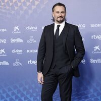 Asier Etxeandía en la alfombra roja de los Goya 2023