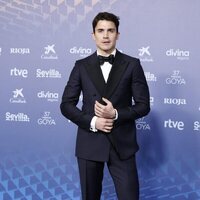 Álex González en la alfombra roja de los Goya 2023