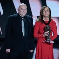 Eulalia Ramón y Anna y Antonio Saura durante la entrega de los Premios Goya 2023