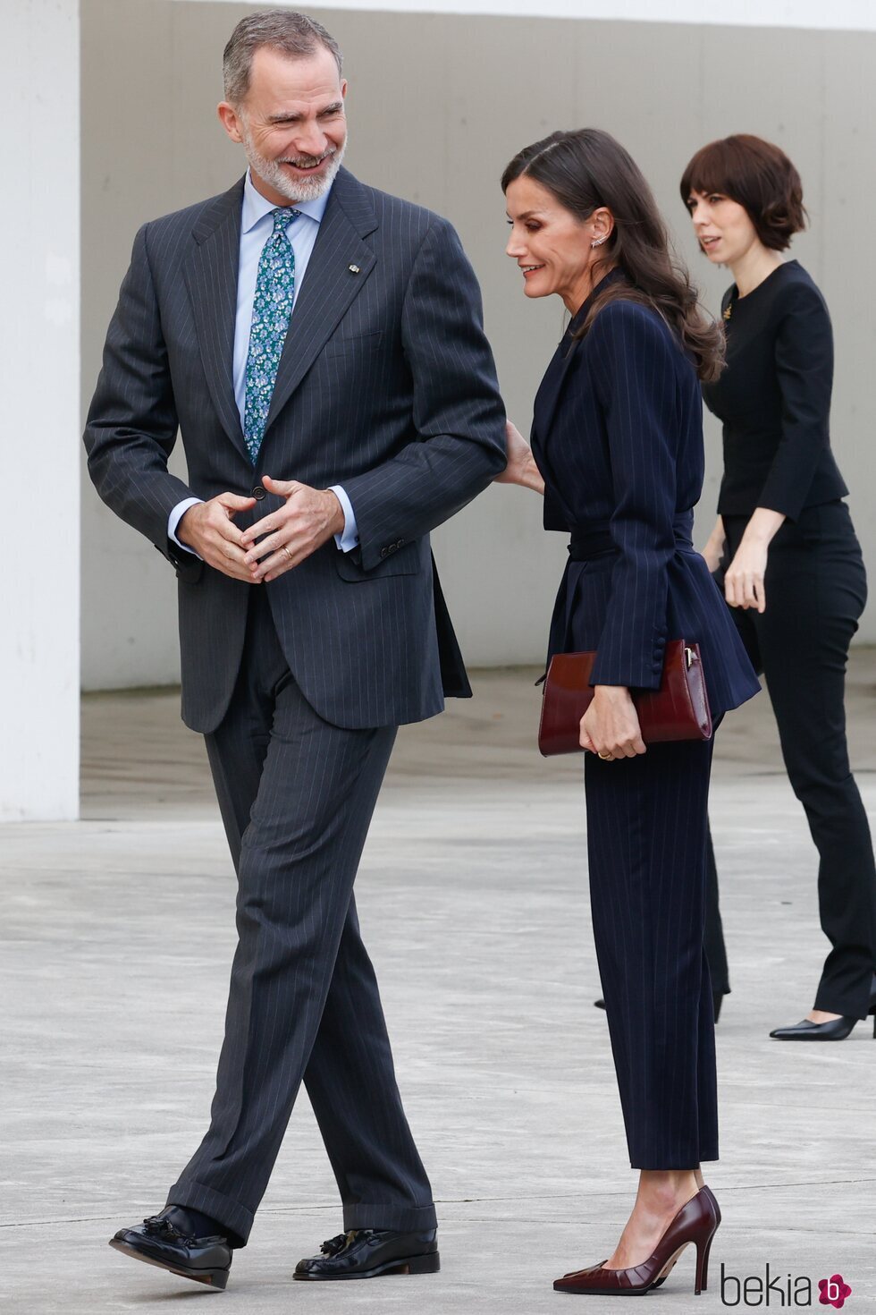 Los Reyes Felipe y Letizia, sonrientes y cariñosos en los Premios Nacionales de Innovación y de Diseño 2022